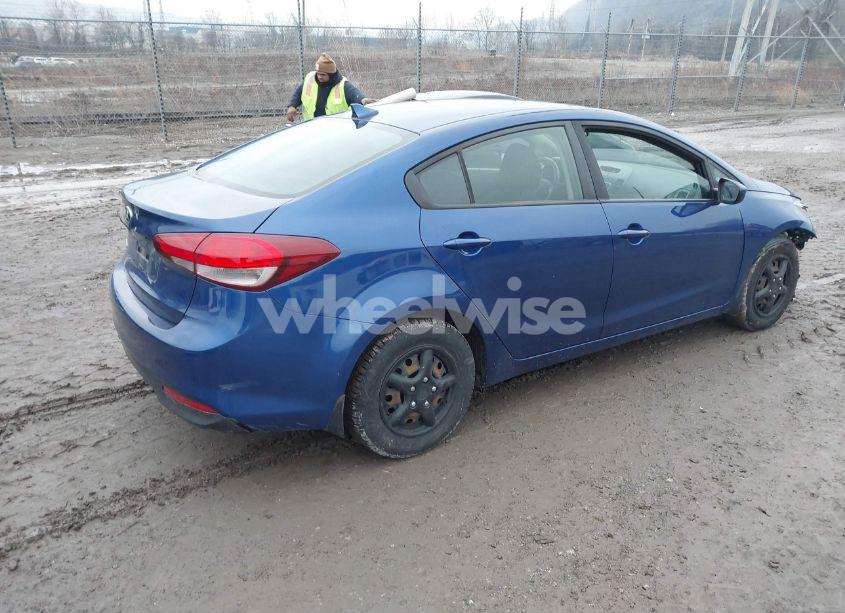 Photo 4 of 2018 Kia Forte LX (VIN 3KPFK4A74JE220211)