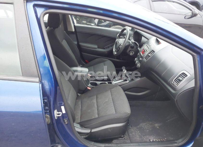 Photo 5 of 2018 Kia Forte LX (VIN 3KPFK4A74JE220211)