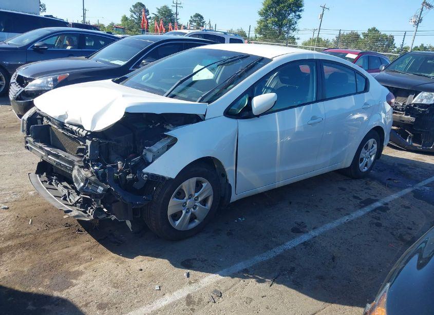 Photo 2 of 2018 Kia Forte LX (VIN 3KPFK4A74JE229409)