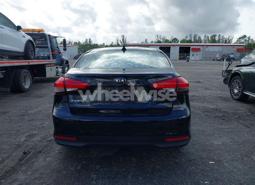 Photo 17 of 2018 Kia Forte LX (VIN 3KPFK4A74JE230690)