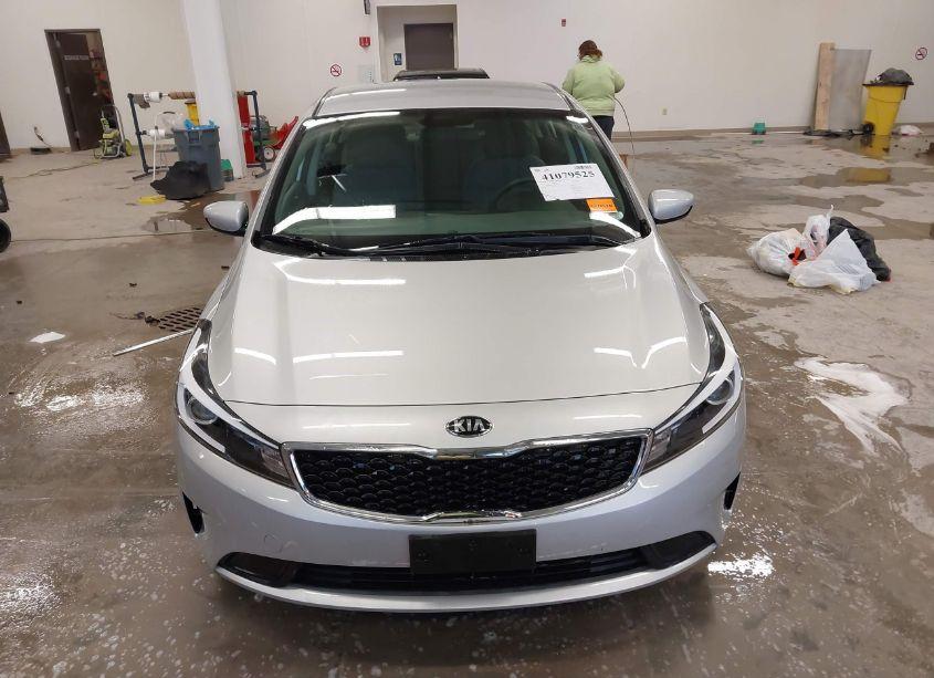 Photo 12 of 2018 Kia Forte LX (VIN 3KPFK4A74JE239633)