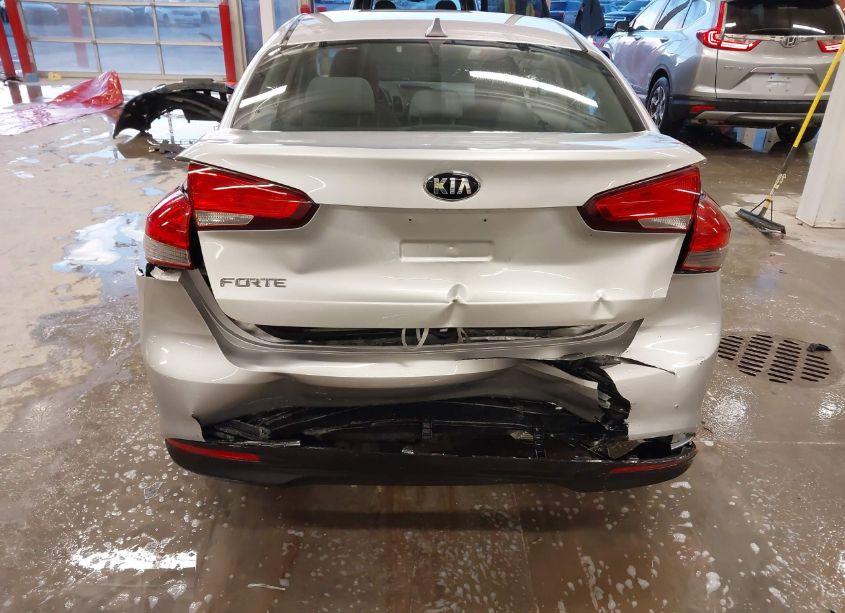 Photo 6 of 2018 Kia Forte LX (VIN 3KPFK4A74JE239633)