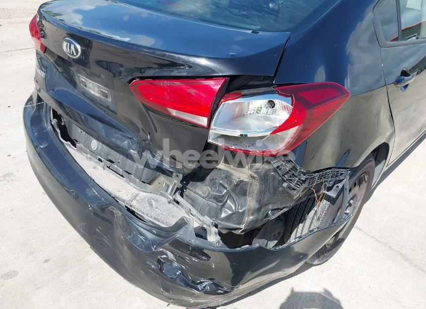 Photo 6 of 2018 Kia Forte LX (VIN 3KPFK4A74JE270462)