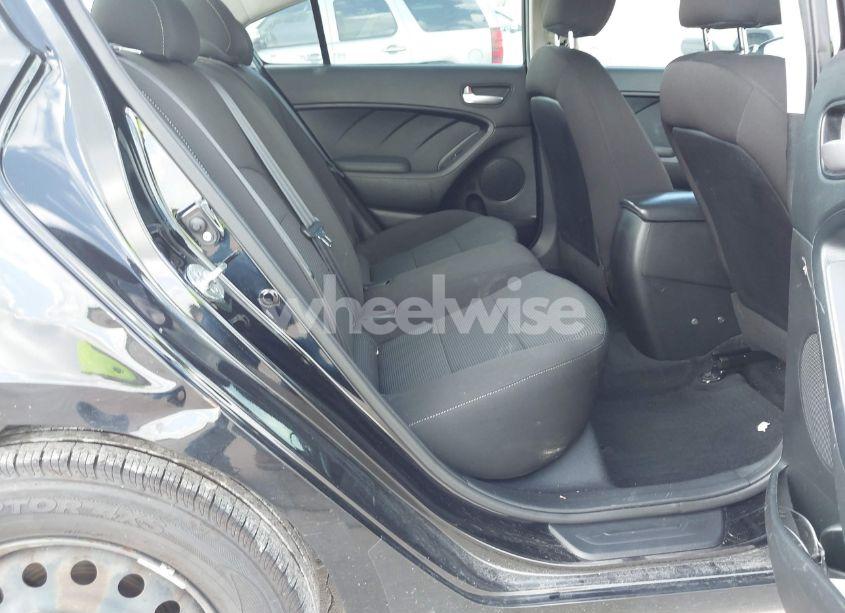 Photo 8 of 2018 Kia Forte LX (VIN 3KPFK4A74JE270462)