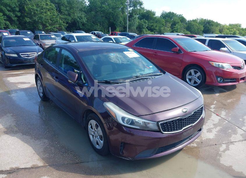2017 Kia Forte LX (VIN 3KPFK4A75HE016494) main photo