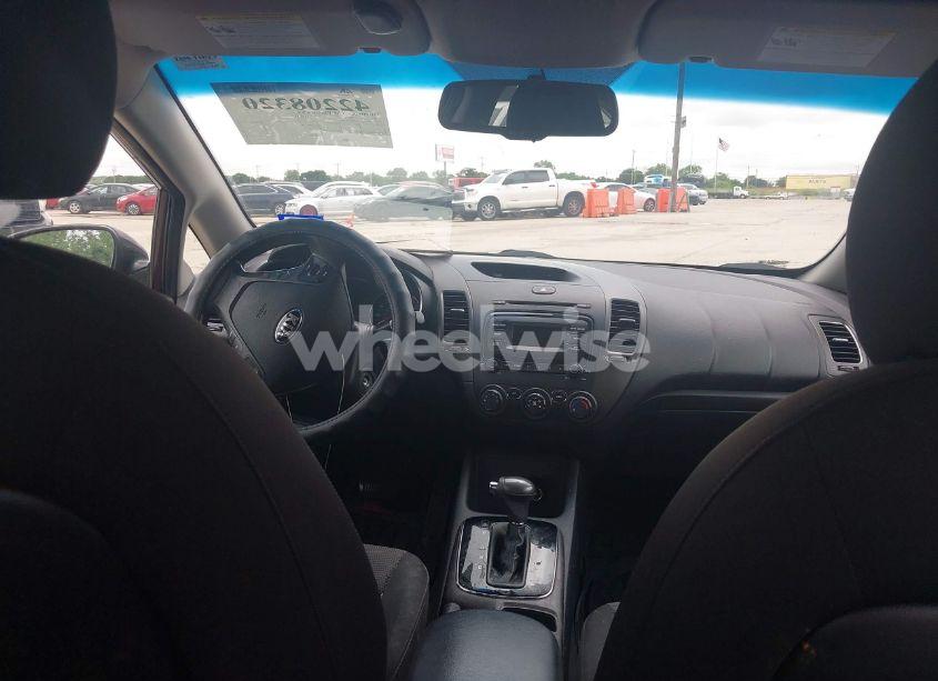 Photo 17 of 2017 Kia Forte LX (VIN 3KPFK4A75HE016494)