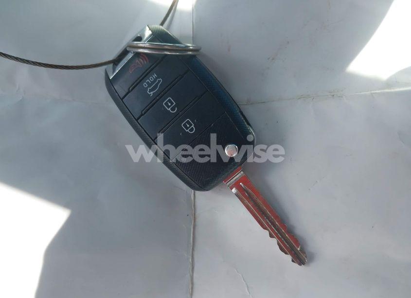 Photo 11 of 2017 Kia Forte LX (VIN 3KPFK4A75HE016902)