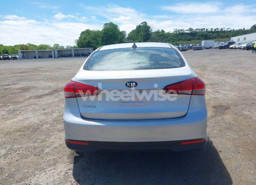 Photo 16 of 2017 Kia Forte LX (VIN 3KPFK4A75HE016902)