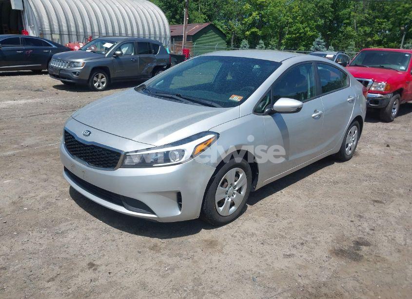Photo 2 of 2017 Kia Forte LX (VIN 3KPFK4A75HE016902)