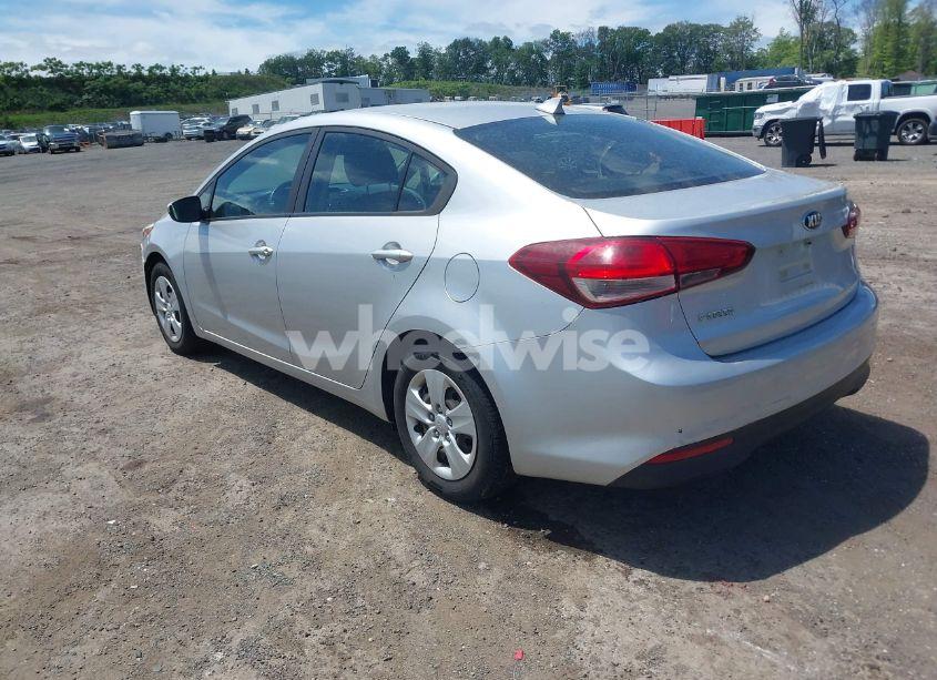 Photo 3 of 2017 Kia Forte LX (VIN 3KPFK4A75HE016902)