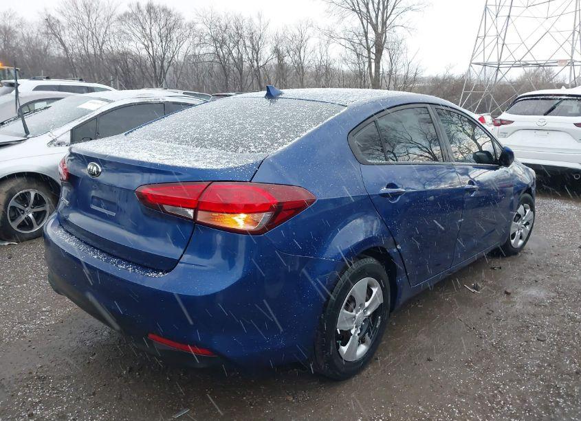 Photo 4 of 2017 Kia Forte LX (VIN 3KPFK4A75HE036728)