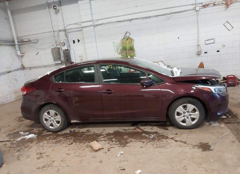 Photo 13 of 2017 Kia Forte LX (VIN 3KPFK4A75HE037054)