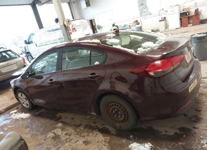 Photo 14 of 2017 Kia Forte LX (VIN 3KPFK4A75HE037054)