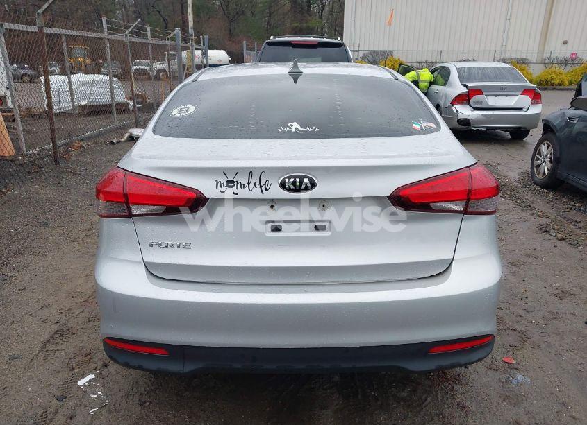Photo 17 of 2017 Kia Forte LX (VIN 3KPFK4A75HE044327)