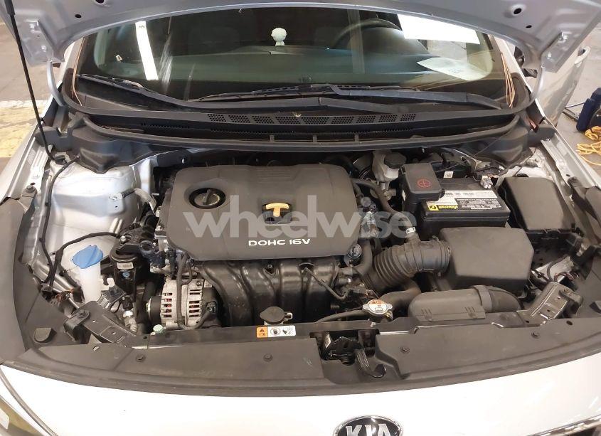 Photo 10 of 2017 Kia Forte LX (VIN 3KPFK4A75HE048345)