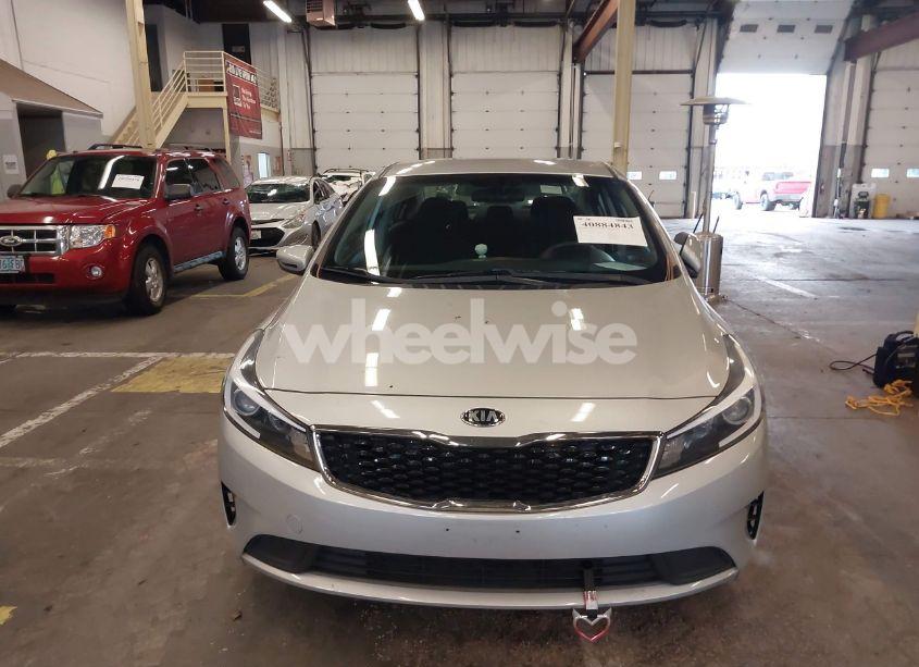 Photo 13 of 2017 Kia Forte LX (VIN 3KPFK4A75HE048345)