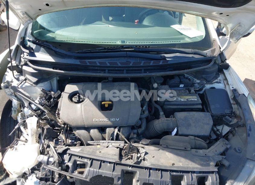 Photo 10 of 2017 Kia Forte LX (VIN 3KPFK4A75HE048376)