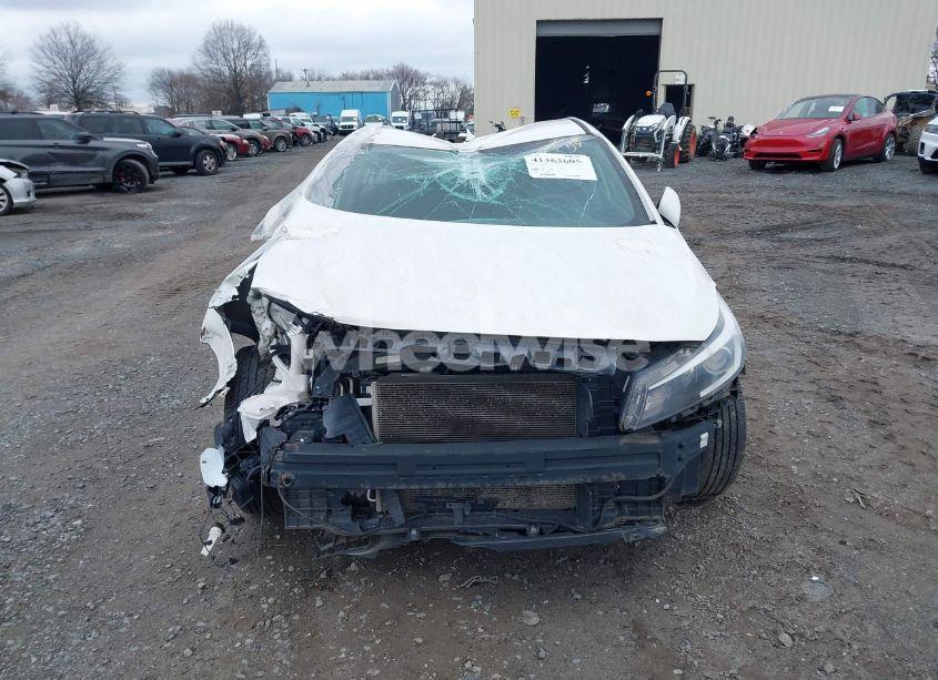 Photo 11 of 2017 Kia Forte LX (VIN 3KPFK4A75HE048376)