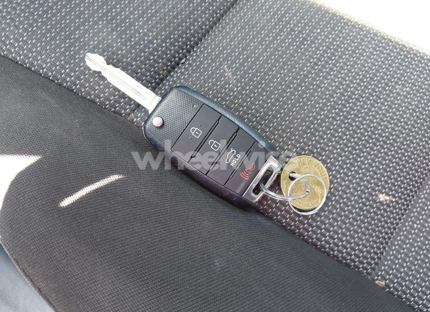 Photo 11 of 2017 Kia Forte LX (VIN 3KPFK4A75HE063735)