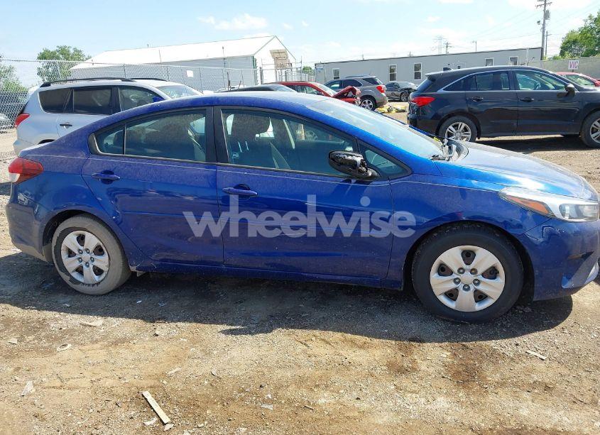 Photo 13 of 2017 Kia Forte LX (VIN 3KPFK4A75HE063735)