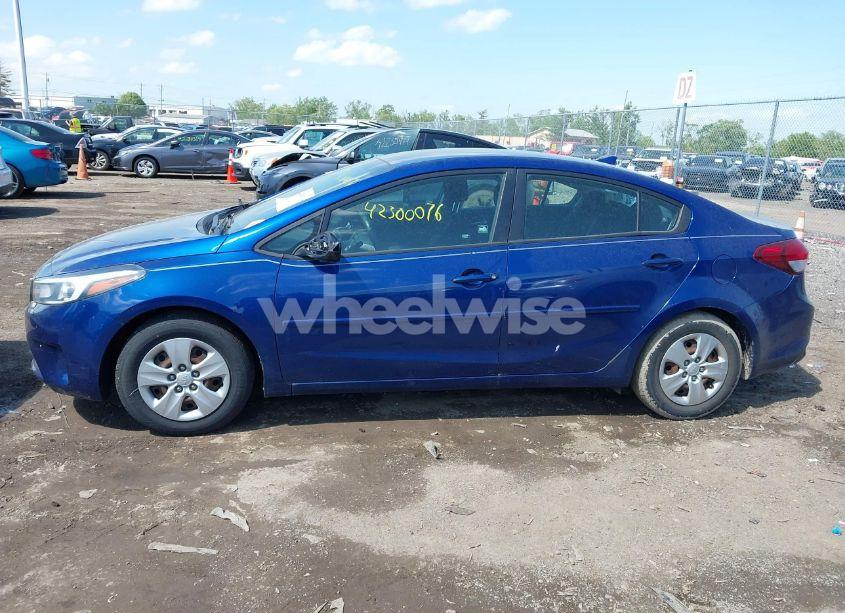 Photo 14 of 2017 Kia Forte LX (VIN 3KPFK4A75HE063735)