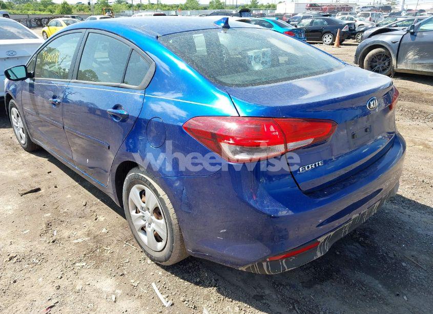 Photo 3 of 2017 Kia Forte LX (VIN 3KPFK4A75HE063735)