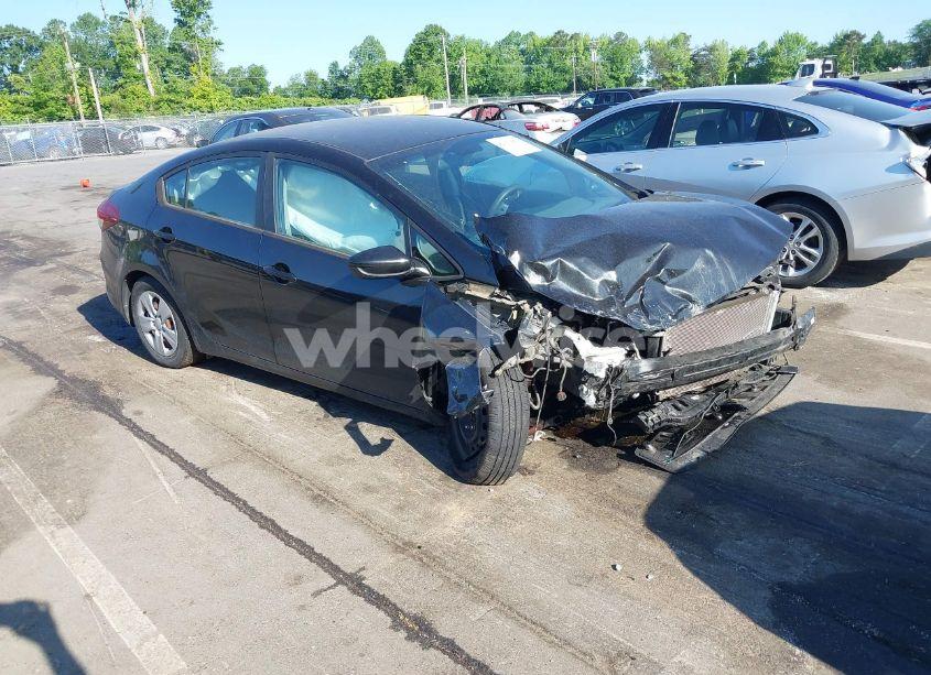 2017 Kia Forte LX (VIN 3KPFK4A75HE068286) main photo