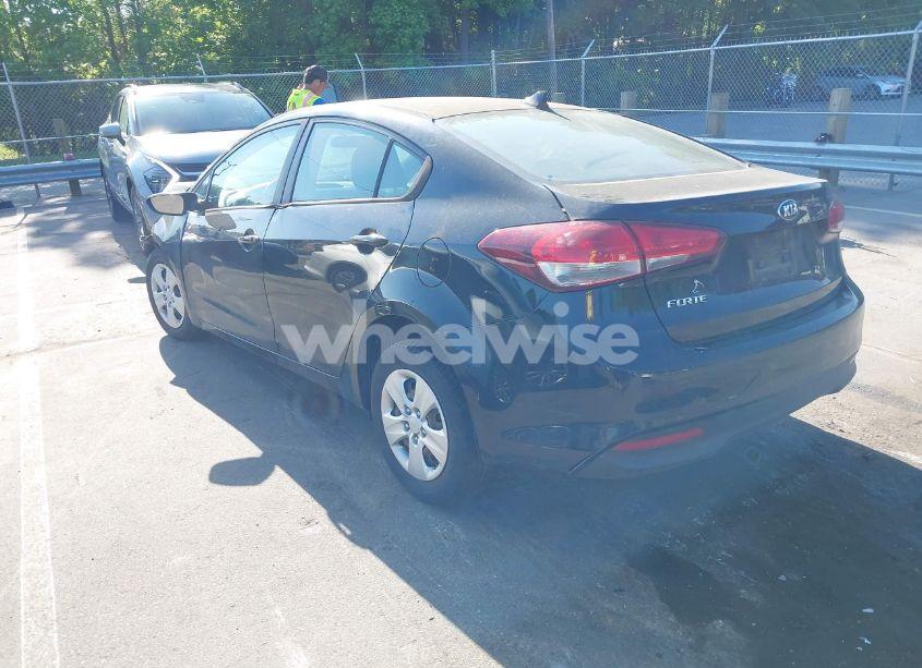 Photo 3 of 2017 Kia Forte LX (VIN 3KPFK4A75HE068286)