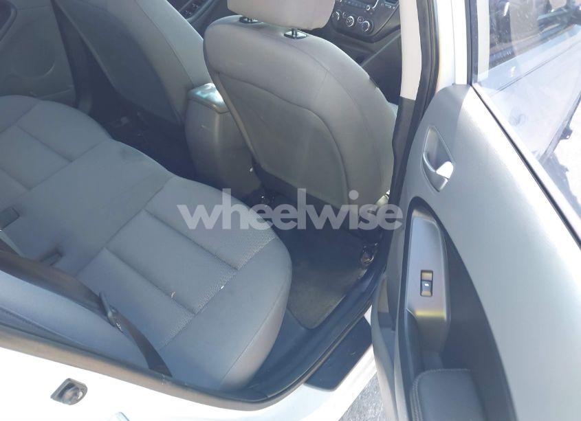 Photo 8 of 2017 Kia Forte LX (VIN 3KPFK4A75HE092006)