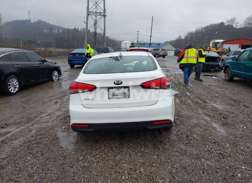 Photo 16 of 2017 Kia Forte LX (VIN 3KPFK4A75HE158411)