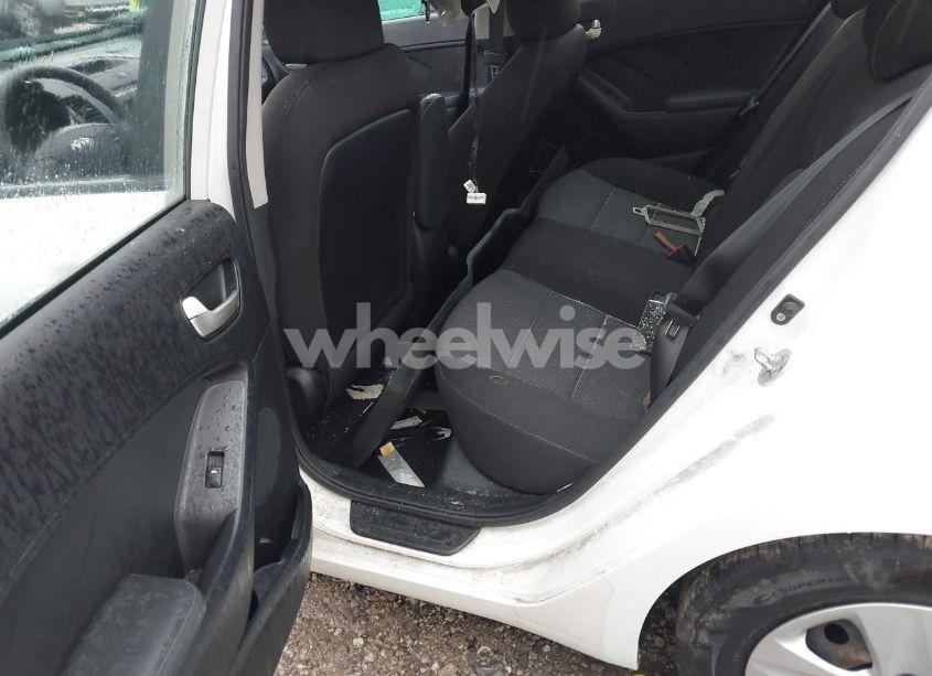 Photo 8 of 2017 Kia Forte LX (VIN 3KPFK4A75HE158411)