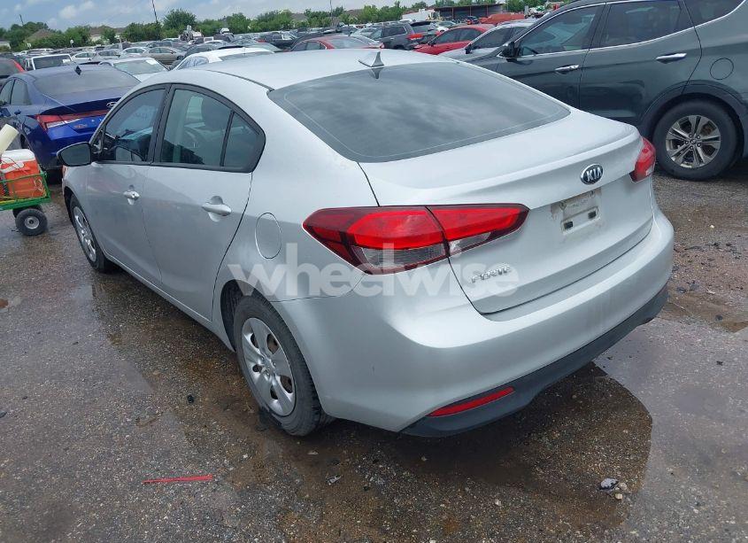 Photo 3 of 2018 Kia Forte LX (VIN 3KPFK4A75JE165560)