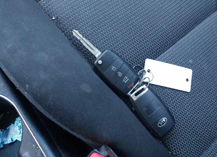 Photo 11 of 2018 Kia Forte LX (VIN 3KPFK4A75JE167504)