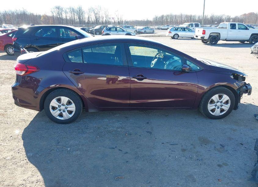 Photo 14 of 2018 Kia Forte LX (VIN 3KPFK4A75JE167504)