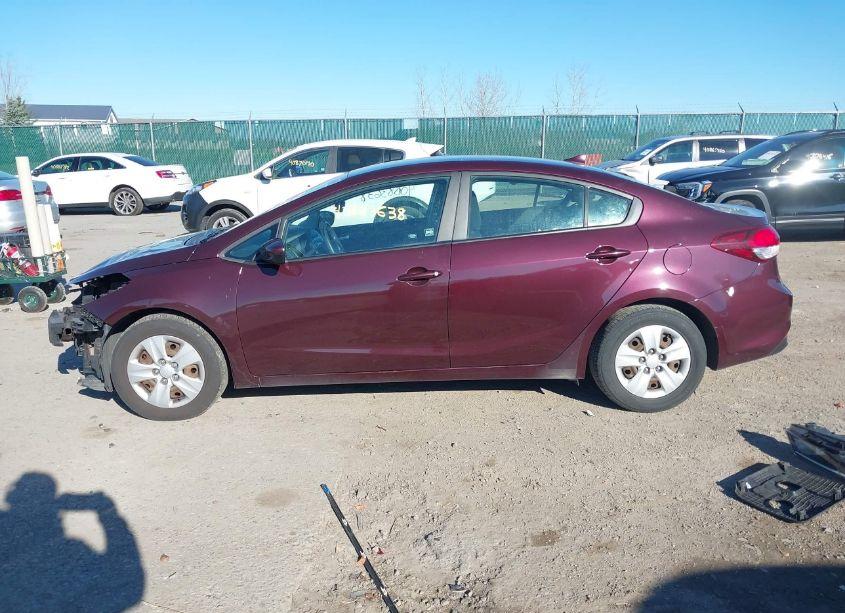 Photo 15 of 2018 Kia Forte LX (VIN 3KPFK4A75JE167504)