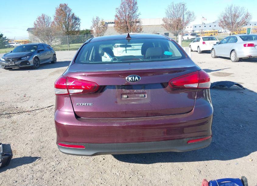 Photo 17 of 2018 Kia Forte LX (VIN 3KPFK4A75JE167504)
