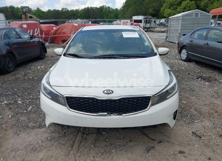 Photo 12 of 2018 Kia Forte LX (VIN 3KPFK4A75JE206382)