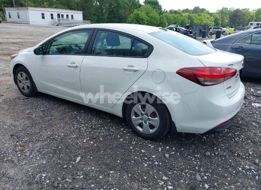 Photo 3 of 2018 Kia Forte LX (VIN 3KPFK4A75JE206382)