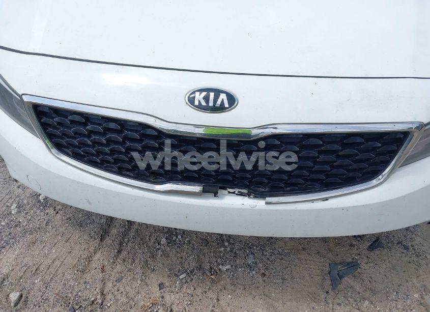 Photo 6 of 2018 Kia Forte LX (VIN 3KPFK4A75JE206382)