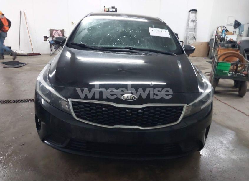 Photo 13 of 2018 Kia Forte LX (VIN 3KPFK4A75JE220718)