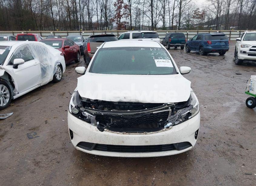 Photo 12 of 2017 Kia Forte LX (VIN 3KPFK4A76HE016553)