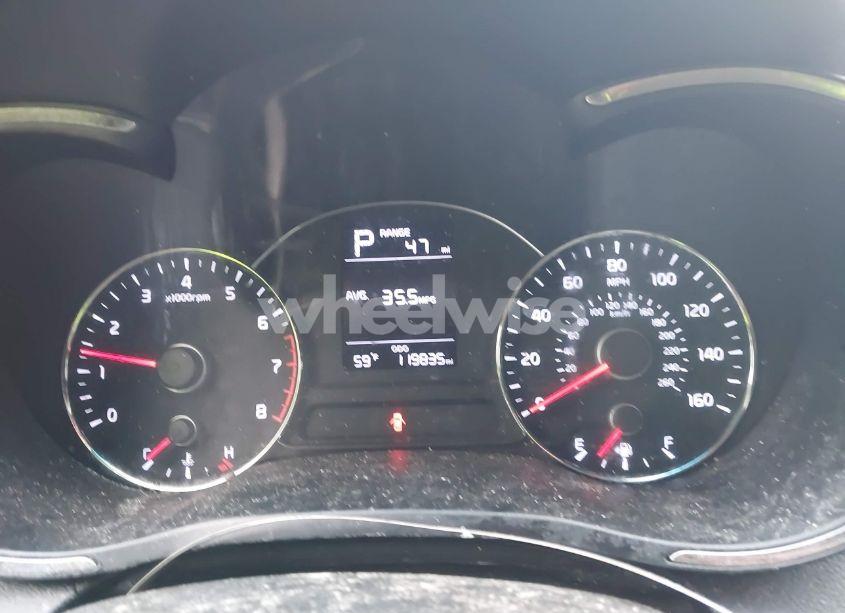 Photo 7 of 2017 Kia Forte LX (VIN 3KPFK4A76HE016553)