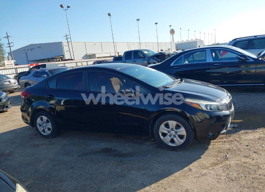 Photo 14 of 2017 Kia Forte LX (VIN 3KPFK4A76HE044305)