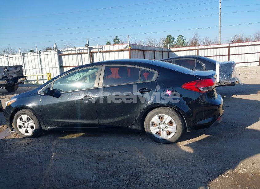 Photo 15 of 2017 Kia Forte LX (VIN 3KPFK4A76HE044305)