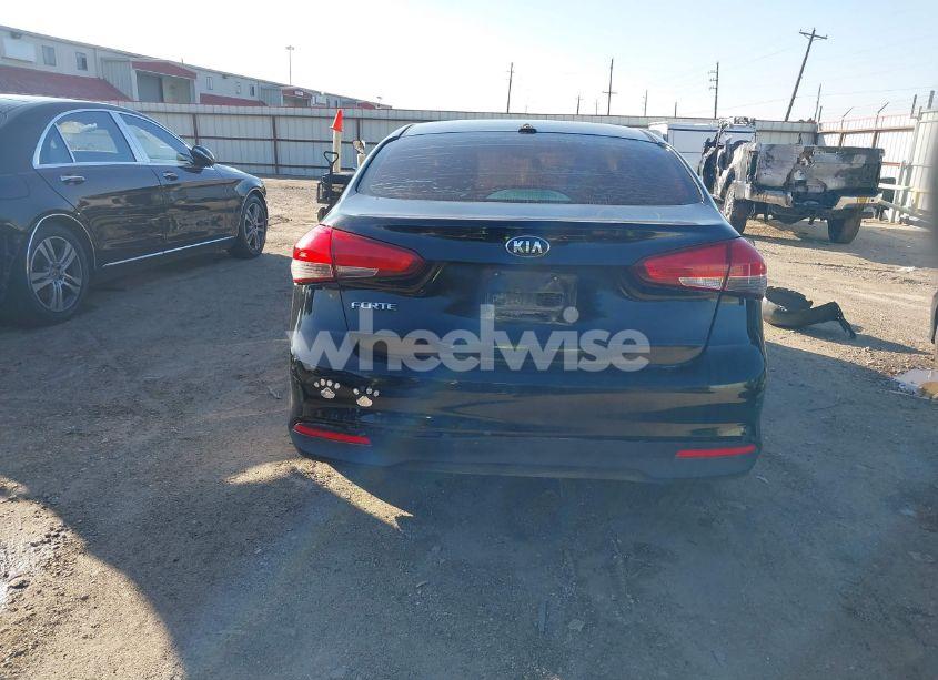 Photo 17 of 2017 Kia Forte LX (VIN 3KPFK4A76HE044305)