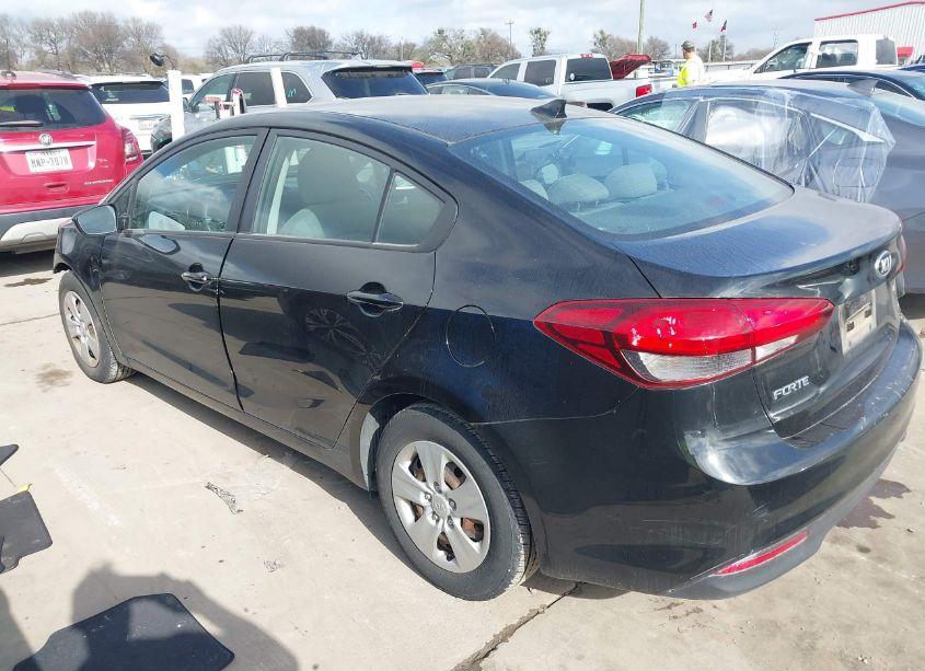 Photo 3 of 2017 Kia Forte LX (VIN 3KPFK4A76HE050914)