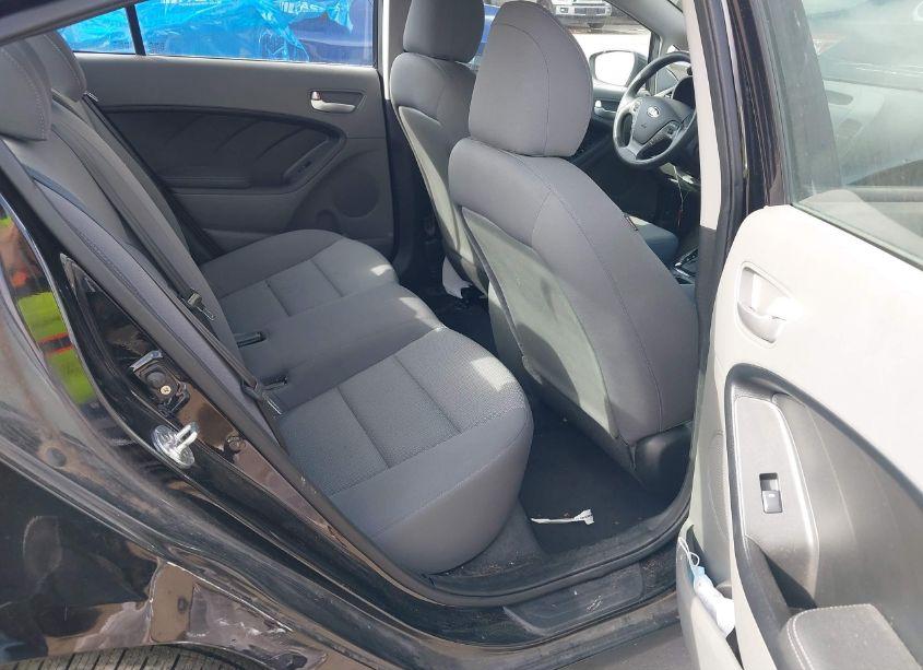 Photo 8 of 2017 Kia Forte LX (VIN 3KPFK4A76HE050914)