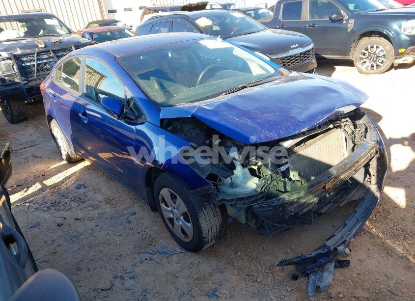 2017 Kia Forte LX (VIN 3KPFK4A76HE052419) main photo