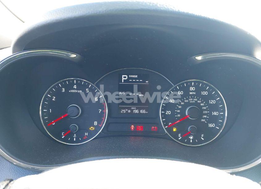 Photo 7 of 2017 Kia Forte LX (VIN 3KPFK4A76HE052419)