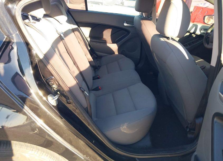 Photo 8 of 2017 Kia Forte LX (VIN 3KPFK4A76HE064098)